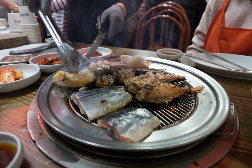 Grilled fish restaurant, Sokcho.