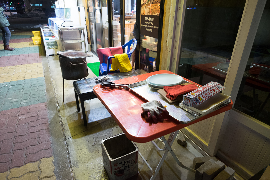 The tools of the trade for a fishmonger. Sokcho.