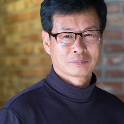 Son Ki-Hong, President of the apple project.