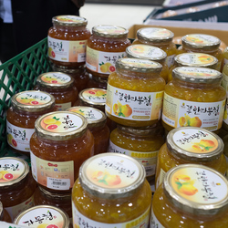 Fruit tea concentrate – just add hod water. In a supermarket outside Seoul.