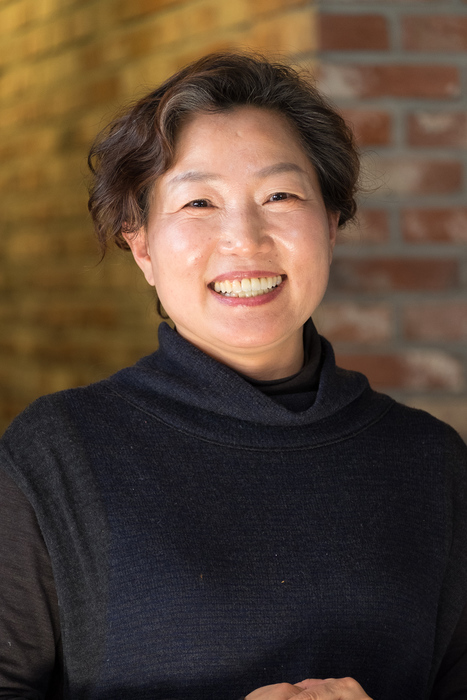 Kim Kyung-hee, wife of the founder of the apple project.